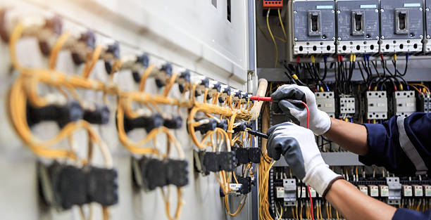 Professional Electrician technician working in Perryville, MO